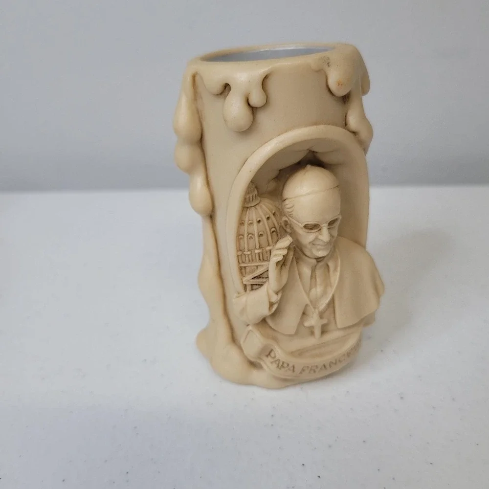 Pope Francis Papa‎ Francesco Resin Votive Faux Candle Holder Made in Italy 4in